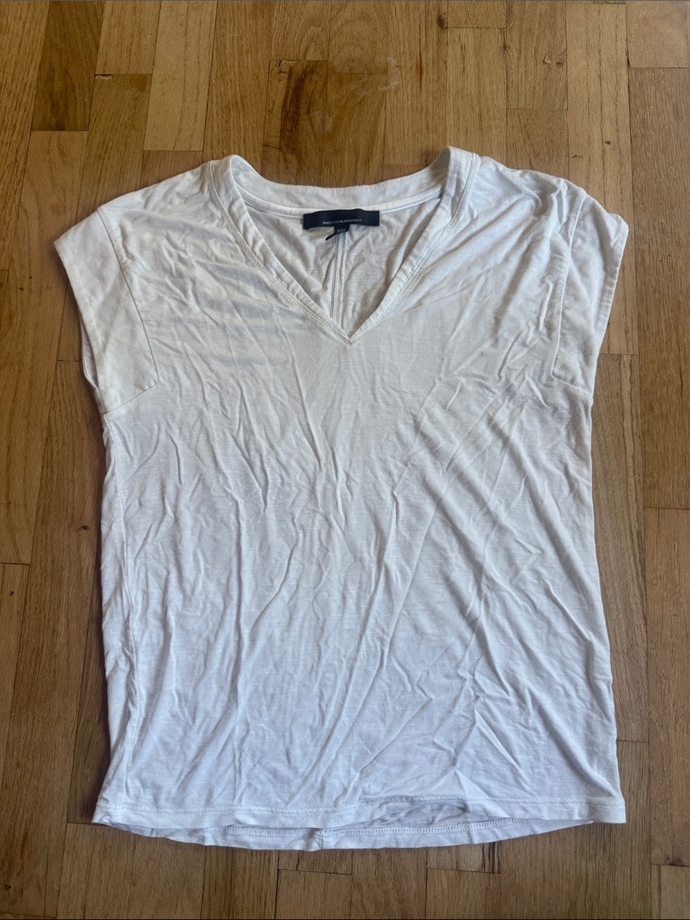 Women's V-Neck Short Sleeve Top - White